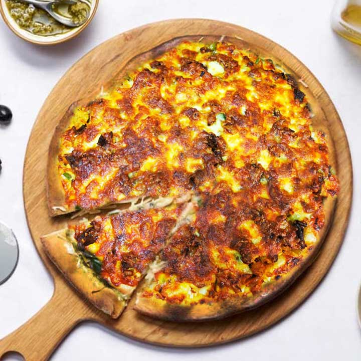LAMB & CHICKEN TURKISH PIZZA